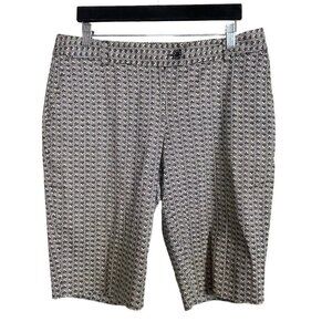 Izod  XFG Stretch Golf Women's Size 10 Bermuda Shorts Black Tan White‎ Batik